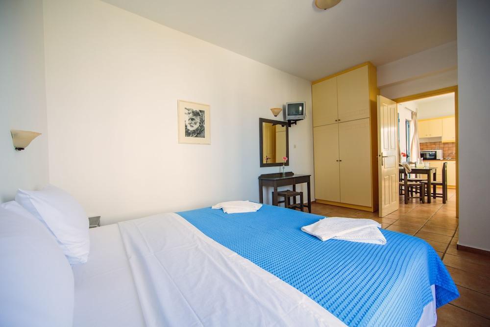 Iliana Hotel Pánormos Exteriör bild
